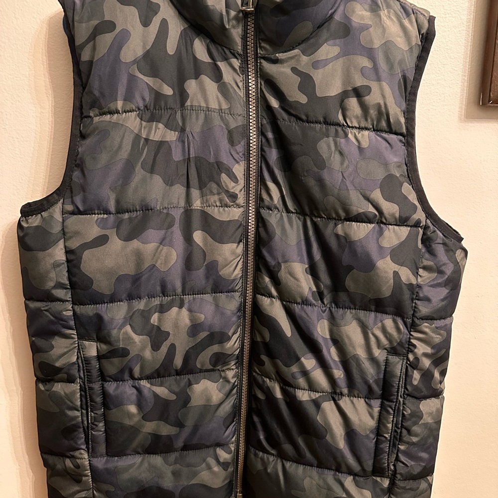 GAP Kids Camouflage Puffer Vest